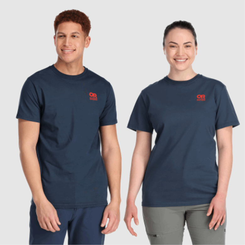 Outdoor Research Lockup T-Shirt Mit Logo Auf Der Brust Marineblau/Cranberry